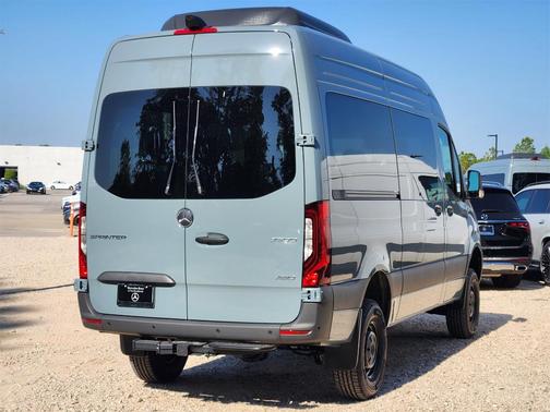 2025 Mercedes-Benz Sprinter 2500 144 WB Standard Roof Passenger
