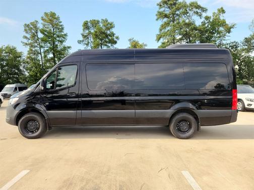 2025 Mercedes-Benz Sprinter 2500 High Roof