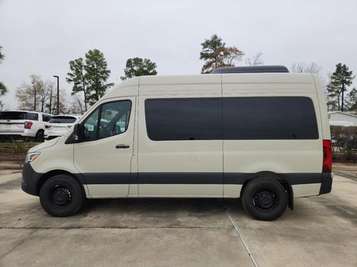 2025 Mercedes-Benz Sprinter 2500 144 WB Standard Roof Passenger