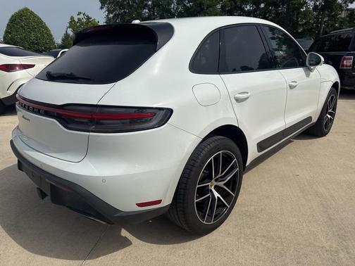 2023 Porsche Macan T