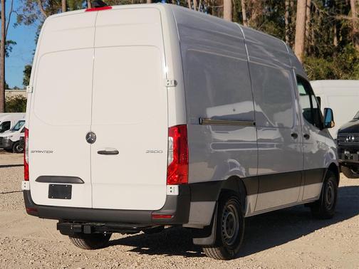 2026 Mercedes-Benz Sprinter 2500 Standard Roof