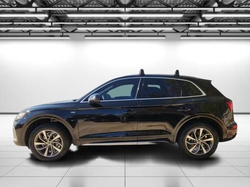 2022 Audi Q5 45 S line Prestige