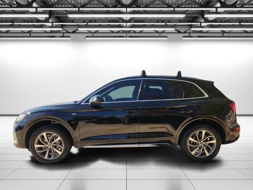 2022 Audi Q5 45 S line Prestige