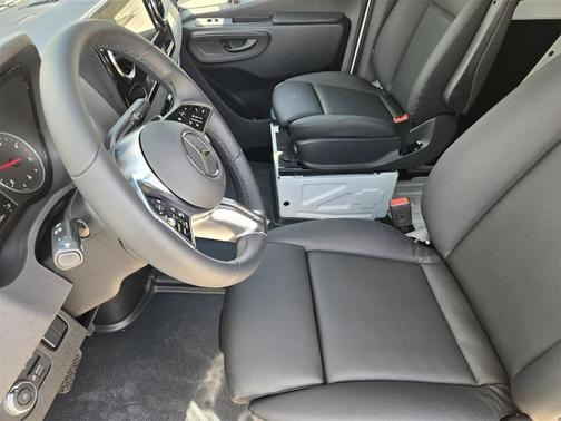 2026 Mercedes-Benz Sprinter 2500 170 WB