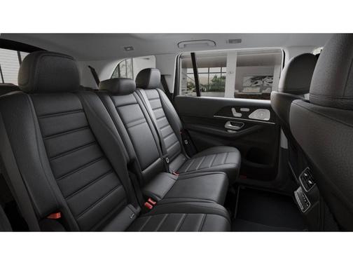 2025 Mercedes-Benz GLS 450 4MATIC