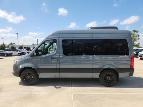 2025 Mercedes-Benz Sprinter 2500 144 WB Standard Roof Passenger