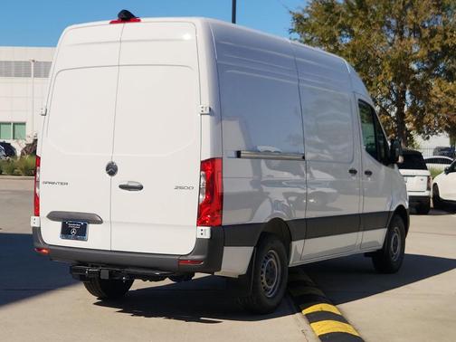 2026 Mercedes-Benz Sprinter 2500 Standard Roof