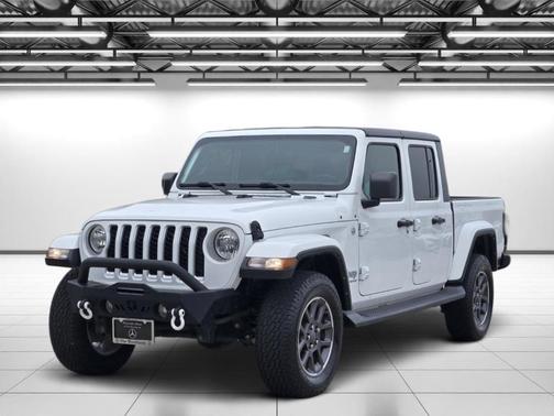 Bright White Clearcoat 2022 Jeep Gladiator Overland