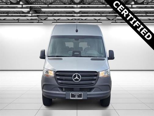 2025 Mercedes-Benz Sprinter 2500 144 WB Standard Roof Passenger