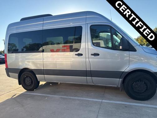 2025 Mercedes-Benz Sprinter 2500 144 WB Standard Roof Passenger