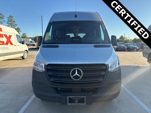 2025 Mercedes-Benz Sprinter 2500 144 WB Standard Roof Passenger