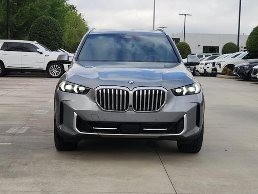Skyscraper Gray Metallic 2024 BMW X5 sDrive40i