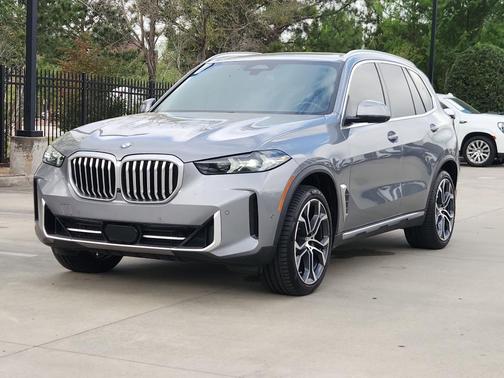 Skyscraper Gray Metallic 2024 BMW X5 sDrive40i