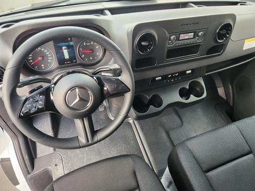 2026 Mercedes-Benz Sprinter 2500 Standard Roof