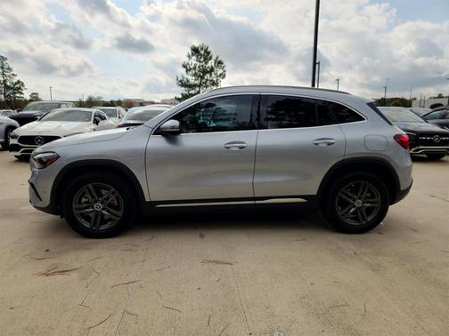 2025 Mercedes-Benz GLA 250 Base