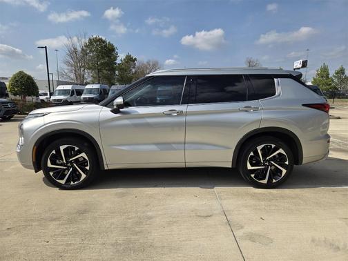 2022 Mitsubishi Outlander SEL