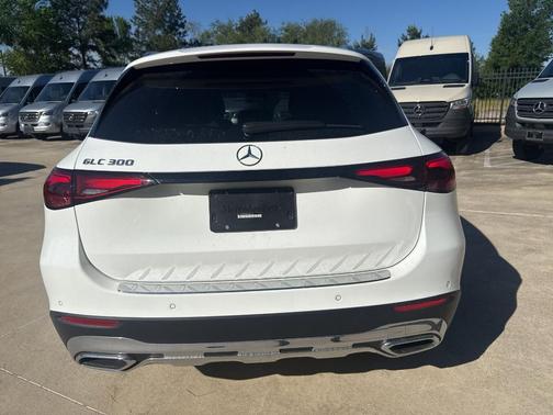 2026 Mercedes-Benz GLC 300 Base