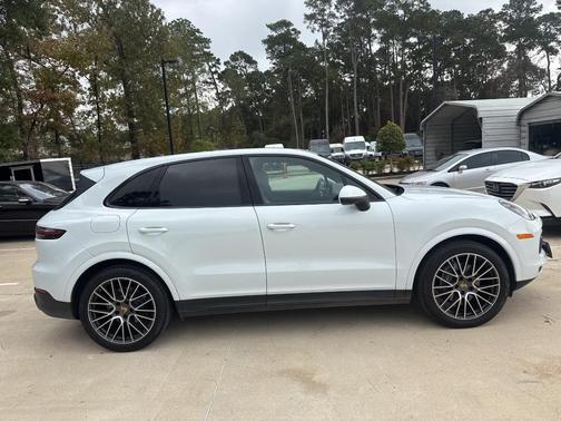 2020 Porsche Cayenne Base