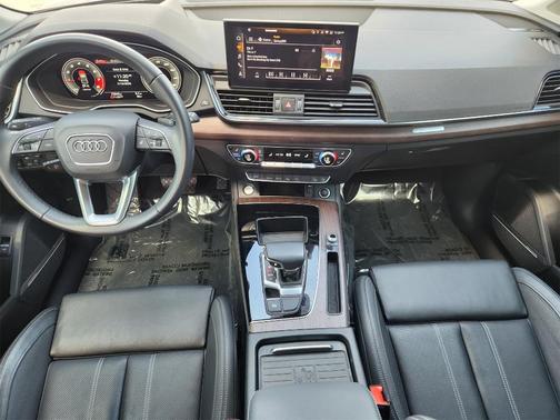 2021 Audi Q5 45 Prestige
