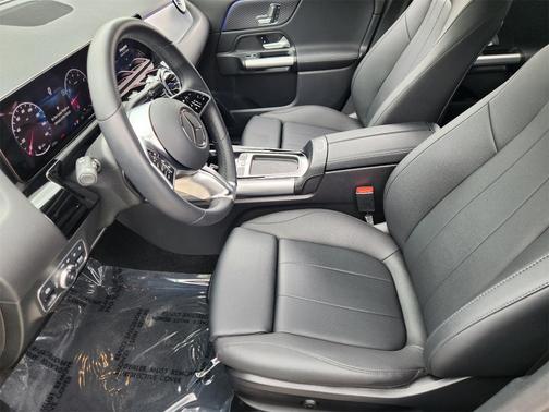 2025 Mercedes-Benz GLA 250 Base