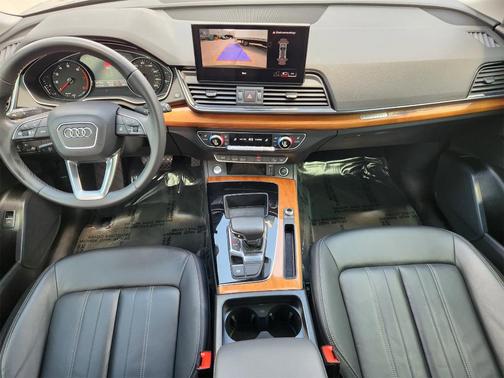 2023 Audi Q5 45 S line quattro Premium