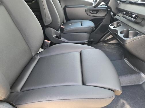 2026 Mercedes-Benz Sprinter 2500 PASSENGER 144 WB