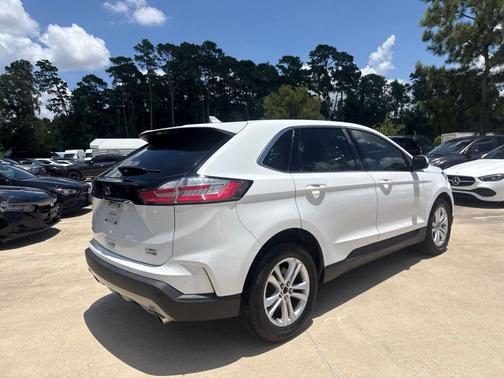Oxford White 2019 Ford Edge SEL