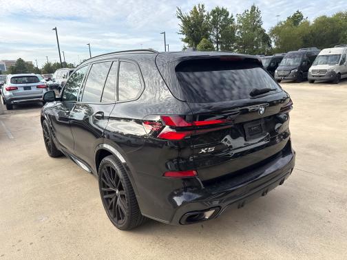 Black Sapphire Metallic 2026 BMW X5 sDrive40i