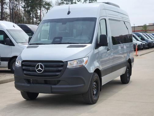 2025 Mercedes-Benz Sprinter 2500 144 WB Standard Roof Passenger