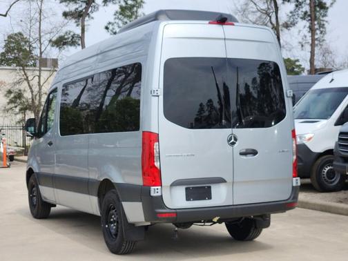 2025 Mercedes-Benz Sprinter 2500 144 WB Standard Roof Passenger