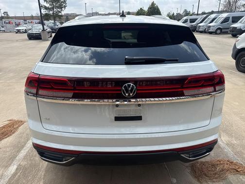 2024 Volkswagen Atlas Cross Sport 2.0T SE