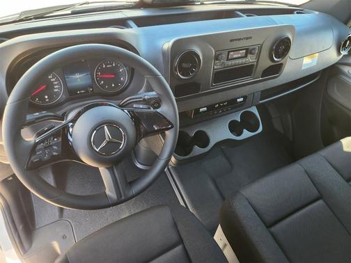 2026 Mercedes-Benz Sprinter 2500 144 WB