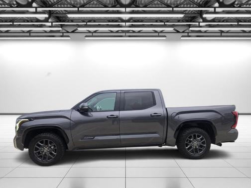 2022 Toyota Tundra Platinum