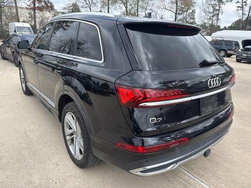 2021 Audi Q7 55 Premium Plus