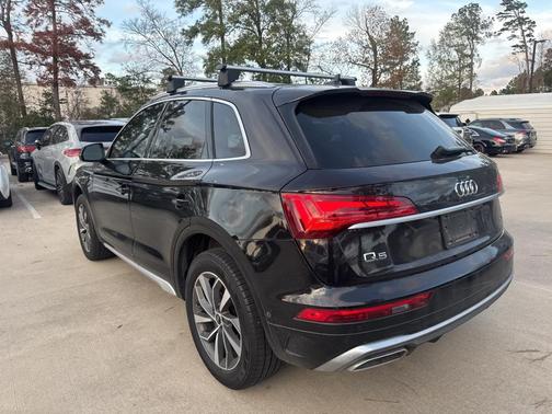 2022 Audi Q5 45 S line Prestige