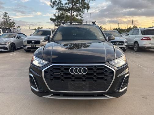 2022 Audi Q5 45 S line Prestige