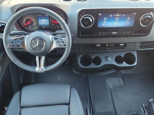 2026 Mercedes-Benz Sprinter 2500 144 WB