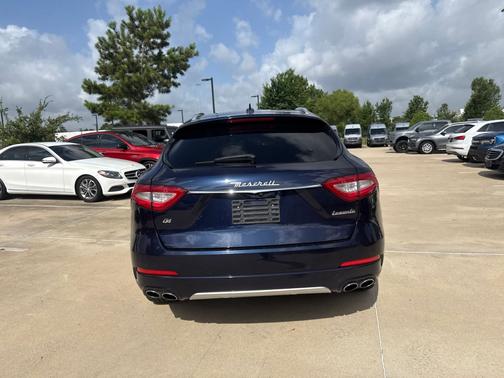 Blu Passione Mica 2020 Maserati Levante GranLusso