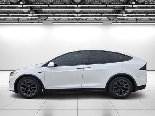 Pearl White Multi-Coat 2023 Tesla Model X Base