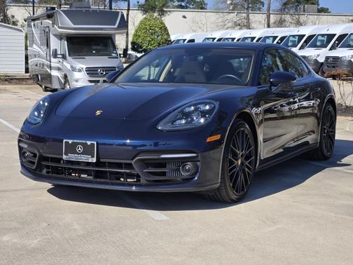 2022 Porsche Panamera Platinum Edition