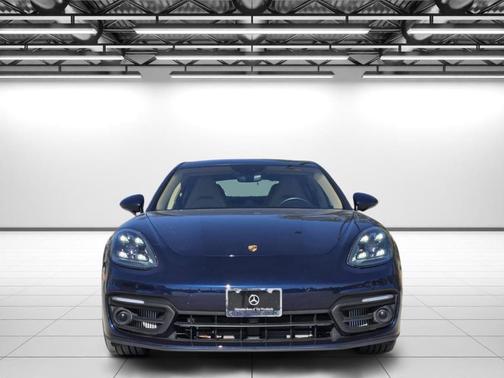 2022 Porsche Panamera Platinum Edition