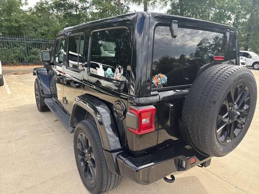 2020 Jeep Wrangler Unlimited Sahara High Altitude