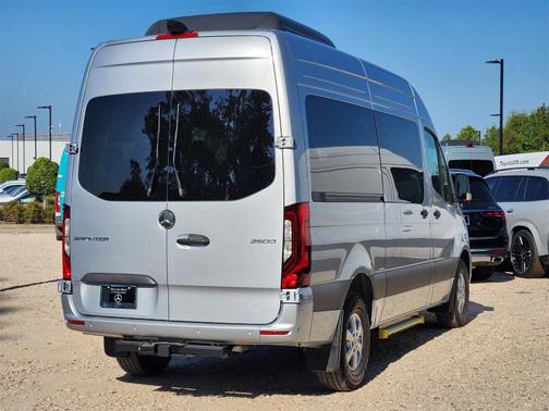 2025 Mercedes-Benz Sprinter 2500 144 WB Standard Roof Passenger