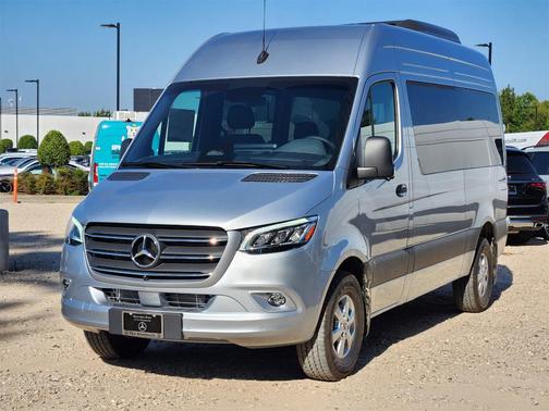 2025 Mercedes-Benz Sprinter 2500 144 WB Standard Roof Passenger