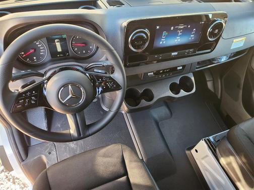 2026 Mercedes-Benz Sprinter 2500 Standard Roof