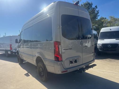2024 Mercedes-Benz Sprinter 2500 144 WB Standard Roof Passenger