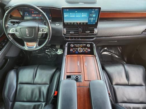 2023 Lincoln Navigator Standard