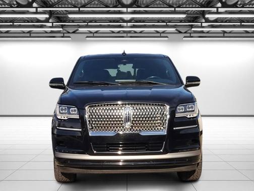 2023 Lincoln Navigator Standard