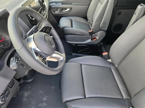 2025 Mercedes-Benz Sprinter 2500 144 WB Standard Roof Passenger