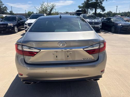 Atomic Silver 2017 Lexus ES 350 Base